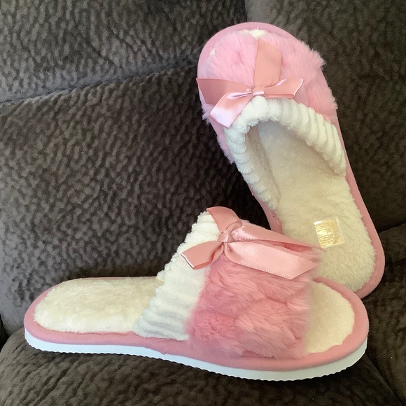 NEW Cozy Bowknot Fluffy Home Slippers for Women, Size 8 - Picture 2 of 10